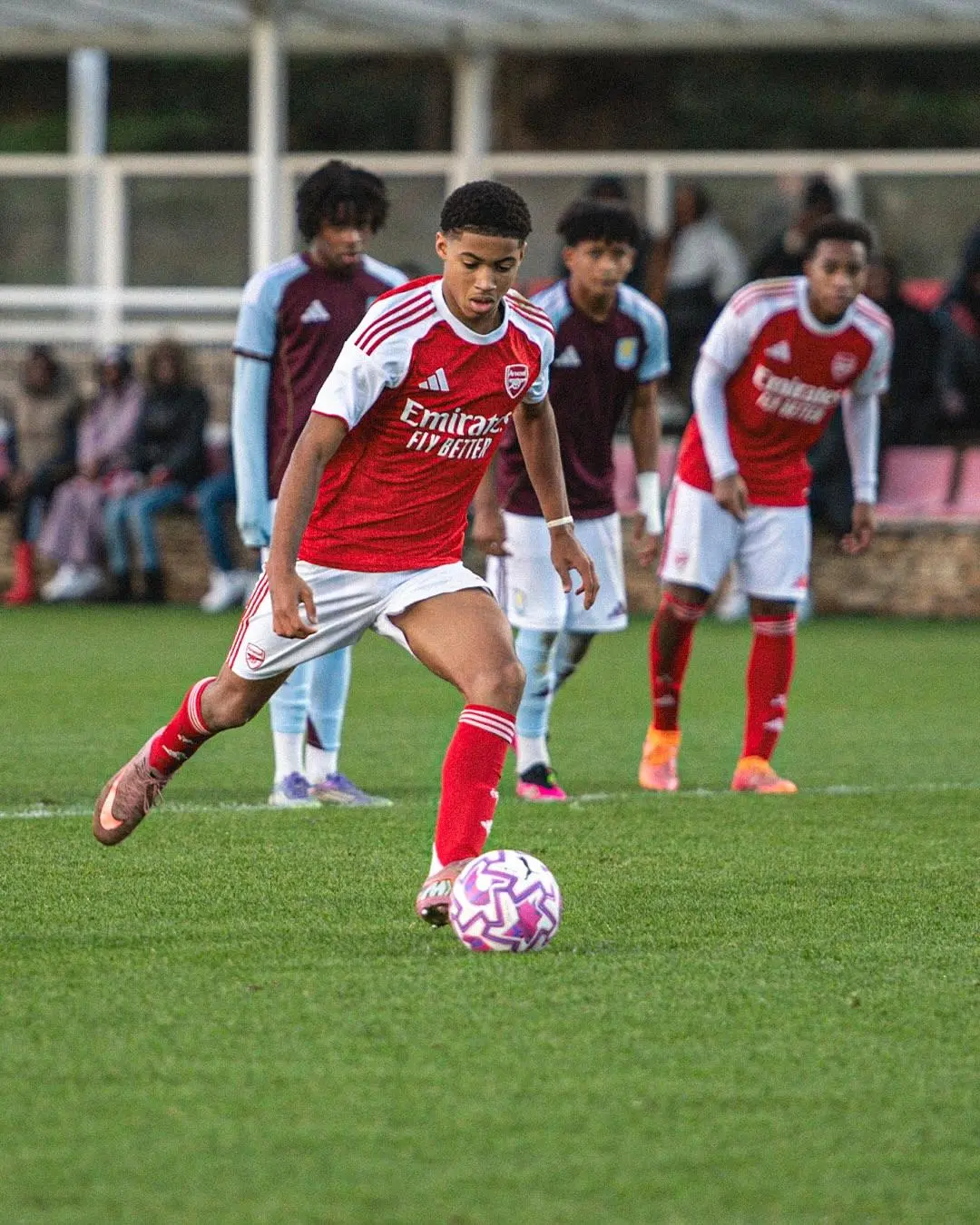 斯科特：佩德里是我最喜欢的球员之一；我更喜欢踢8号位