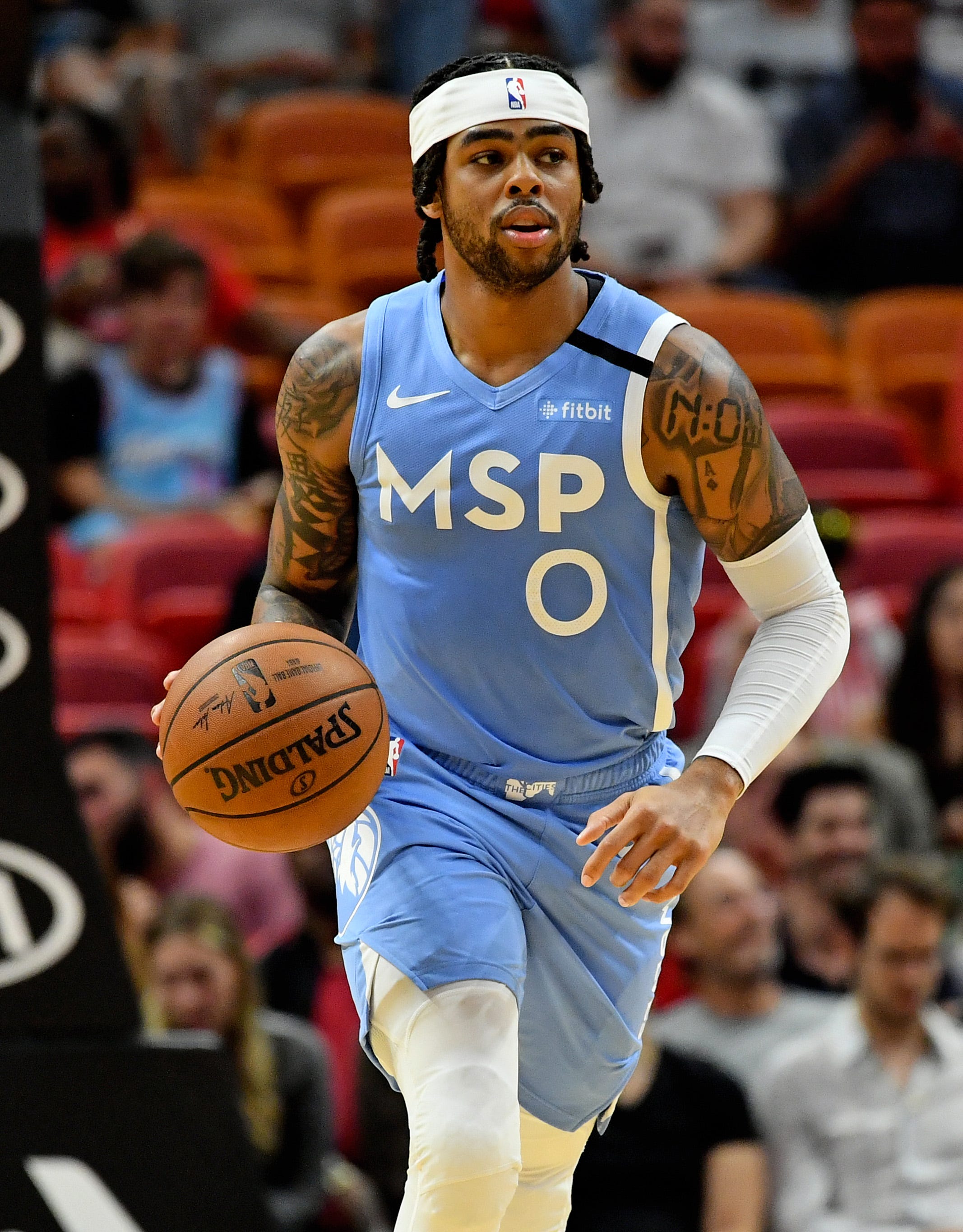 拉塞尔：我们现在要打许多不同位置，对我们来说有点陌生