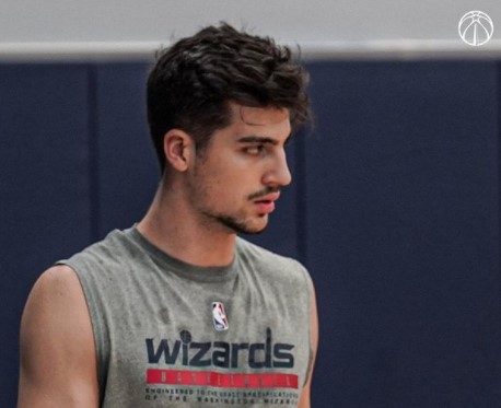 奇才晒球员训练照，威少、阿夫迪亚、八村垒和比尔出镜