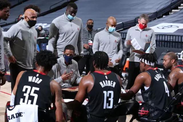 赛拉斯：第一场胜利很棒，对我意义很大