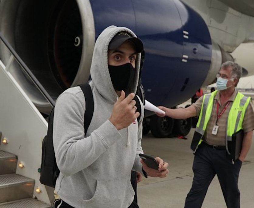 客战费城！掘金官方晒球员场外照为明日与76人的比赛预热