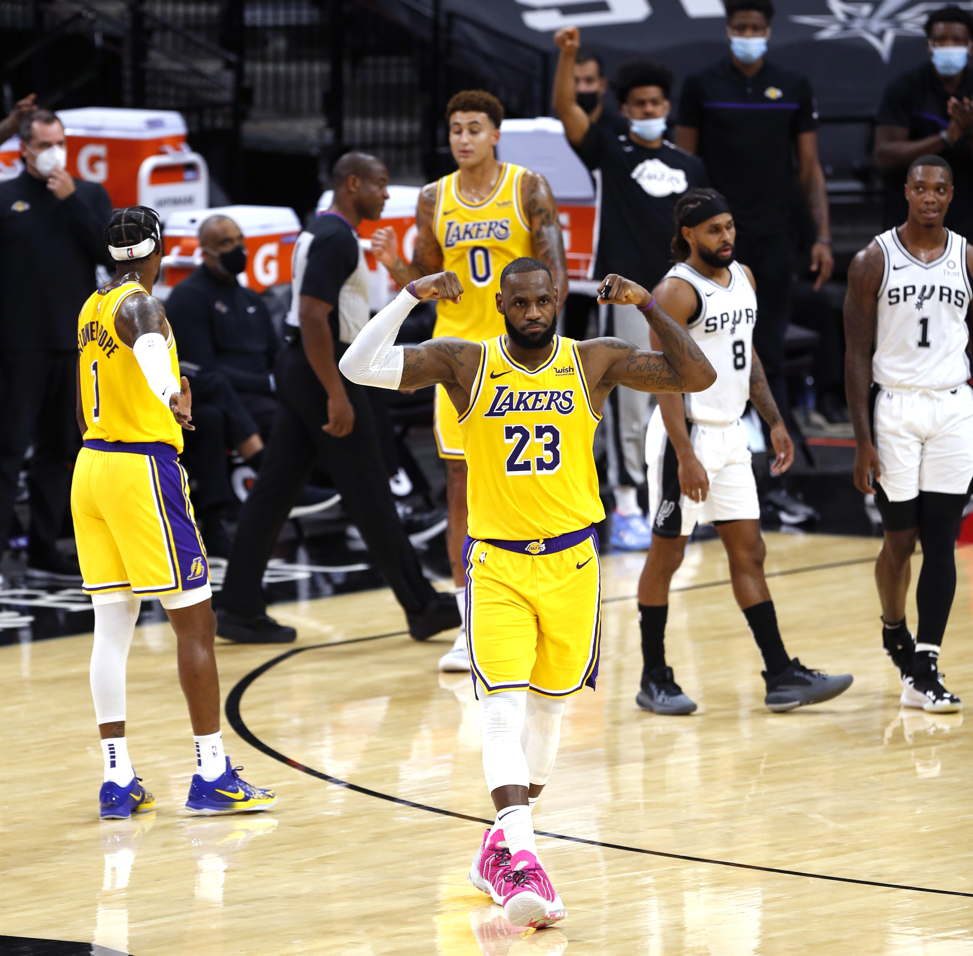 湖人本赛季数据：净效率，命中率第一，三分命中率第二