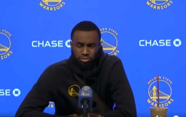 威金斯：库里手感火热时，我们只需边休息边看他表演