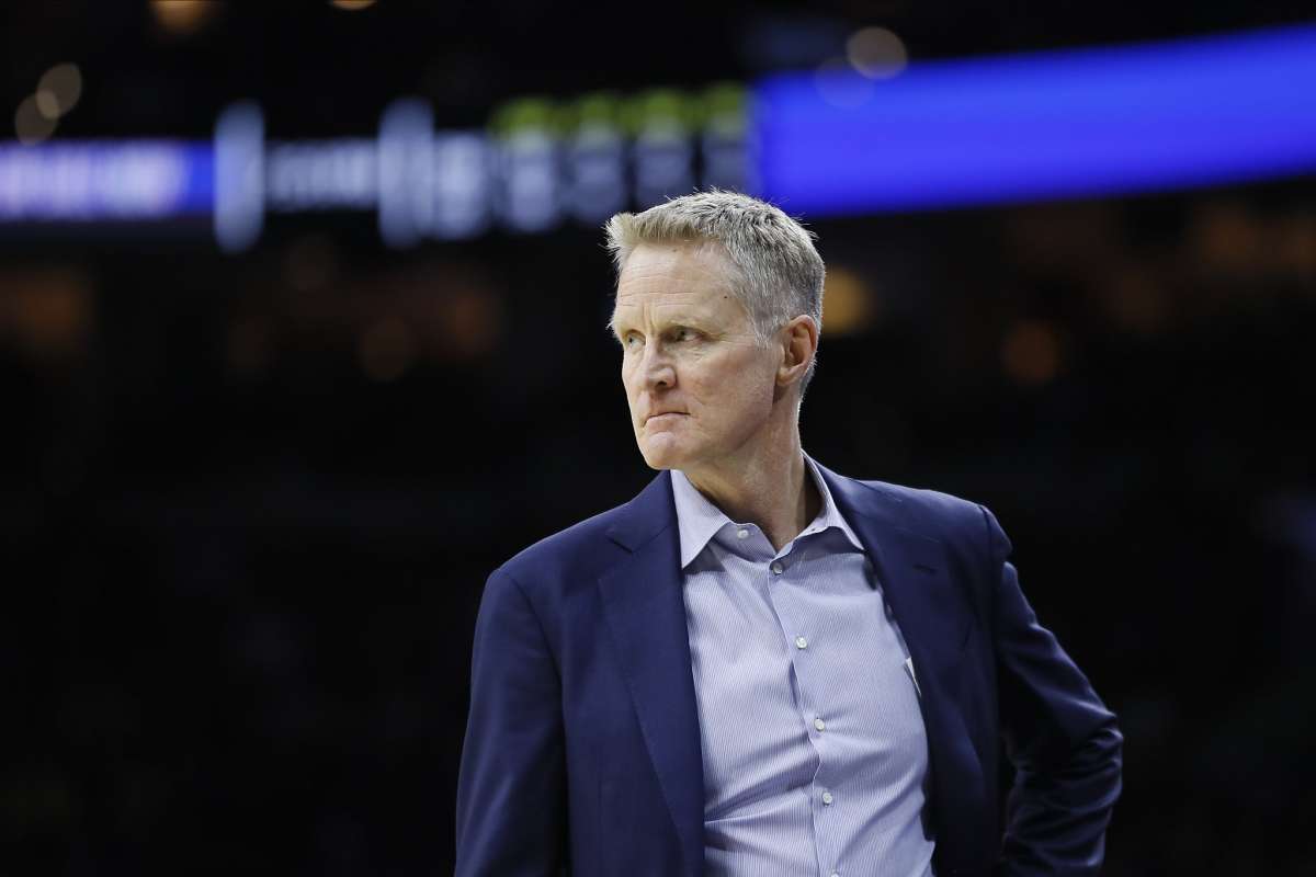 科尔：球队对三分的防守缺乏沟通，希望怀斯曼多冲击篮下