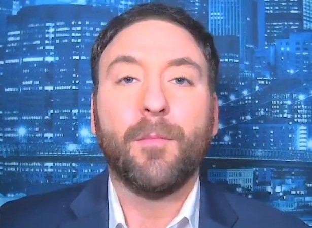名记:篮网对欧文情况感到沮丧,但他暂时不会被交易插图 名记:篮网对欧文情况感到沮丧,但他暂时不会被交易插图