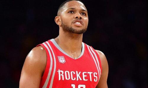 埃里克-戈登左膝酸痛，但是大概率会出战明日的比赛