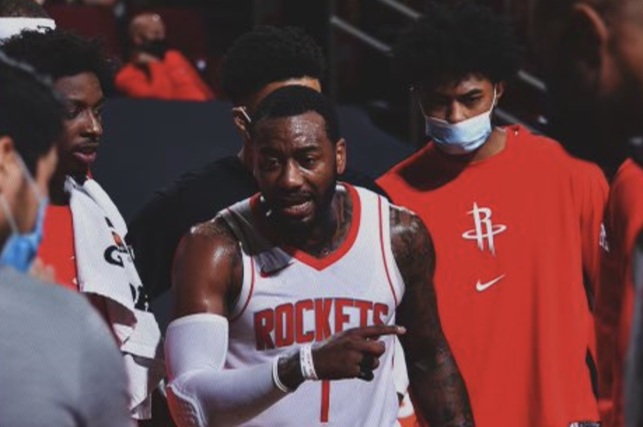 完美的夜晚！火箭官方晒沃尔赛场照庆祝比赛胜利