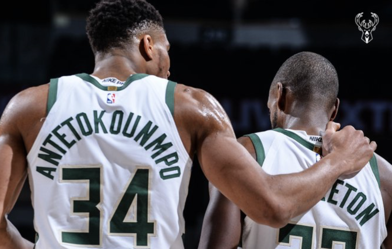 祝大家一夜好眠！雄鹿官方晒字母哥米德尔顿赛场照庆祝取胜