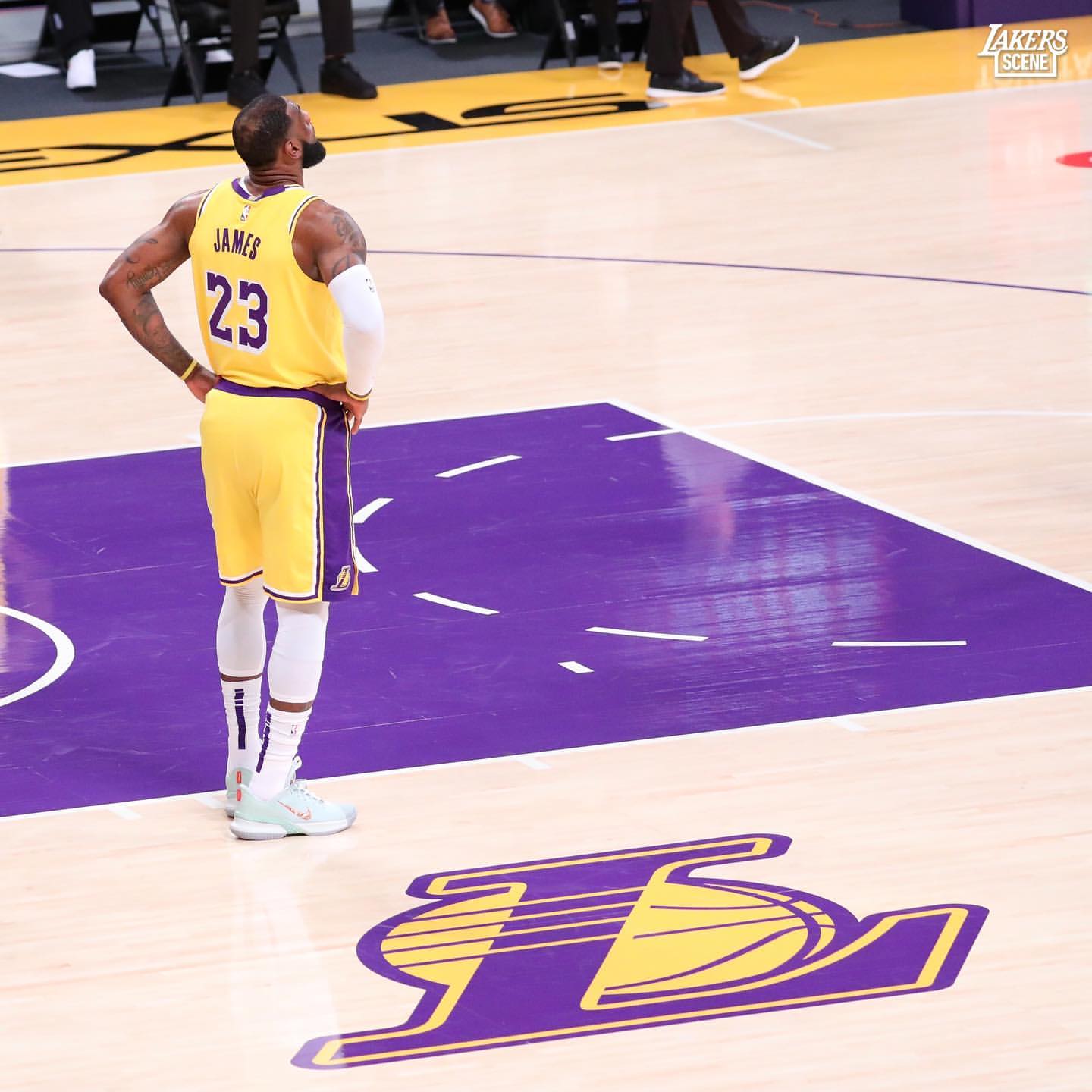 霍里：勒布朗，休息一下吧！你是NBA中唯一应该负荷管理的人