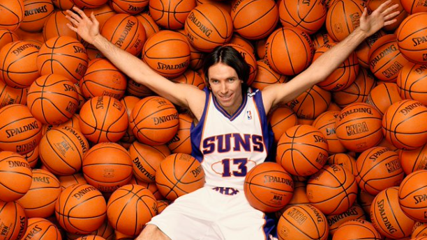 今天是篮网主帅史蒂夫-纳什的47岁生日