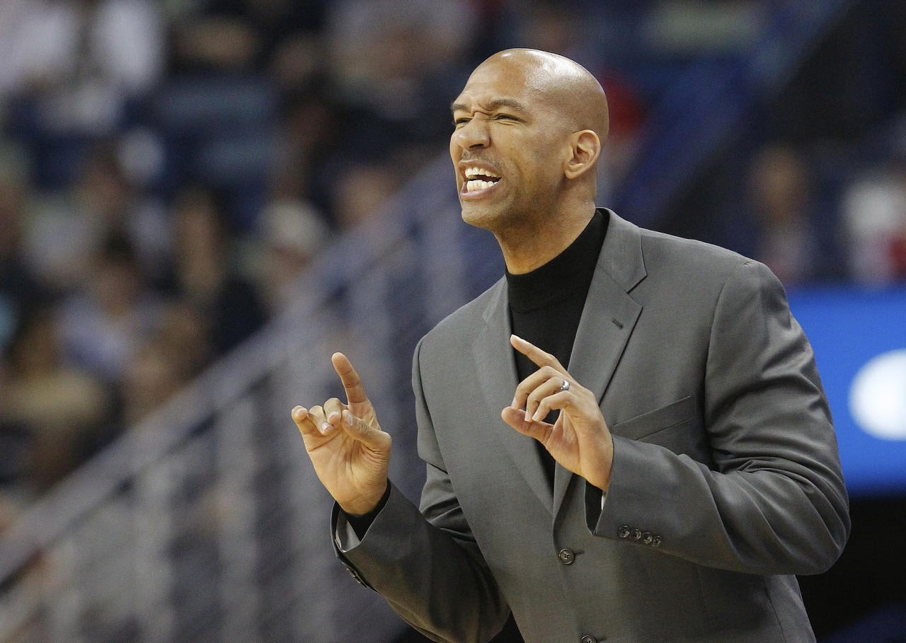 蒙蒂：能够有不同球员站出来这很棒，我很欣赏摩尔的职业性