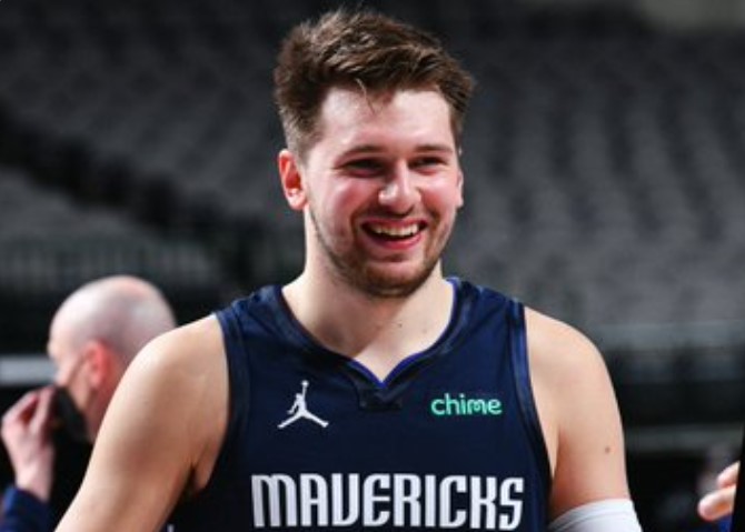 东契奇：对阵库里太有趣了，看他的比赛真是种享受