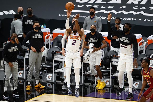 兰斯顿-加洛韦Ins晒自己的赛场照：知道什么⏰⏰的球队