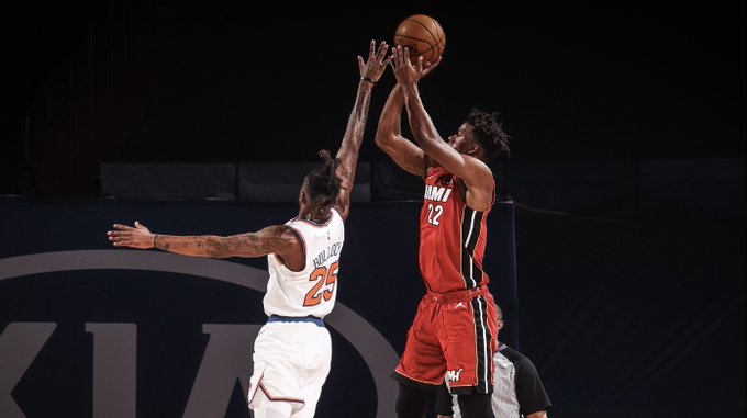 准三双！吉米-巴特勒全场得到17分10篮板9助攻