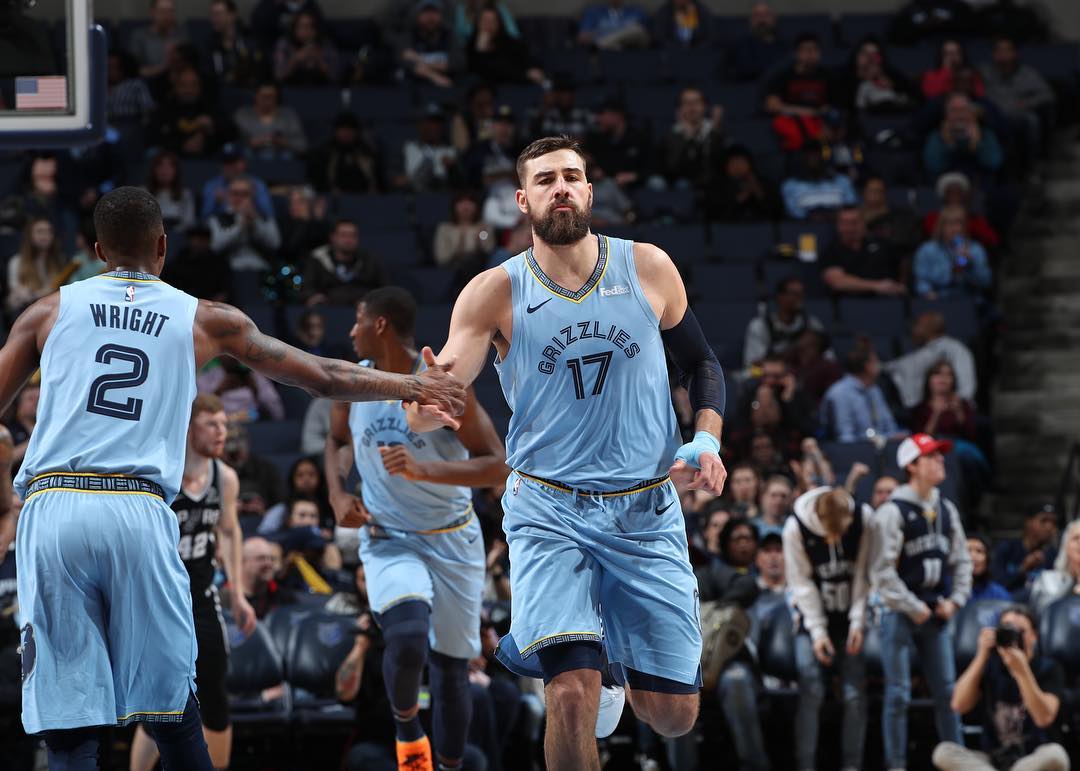 詹金斯：瓦兰对我们来说很重要，他的出场时间会不断增加