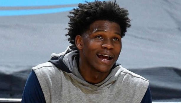 爱德华兹：赛后得去整点大力水手炸鸡，他们的薯条能排前四