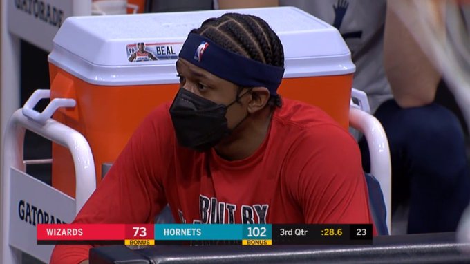 比尔本场比赛已经得到31分，这是他生涯第100次30+得分