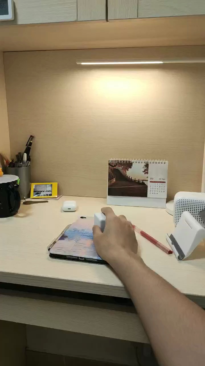 video-poster