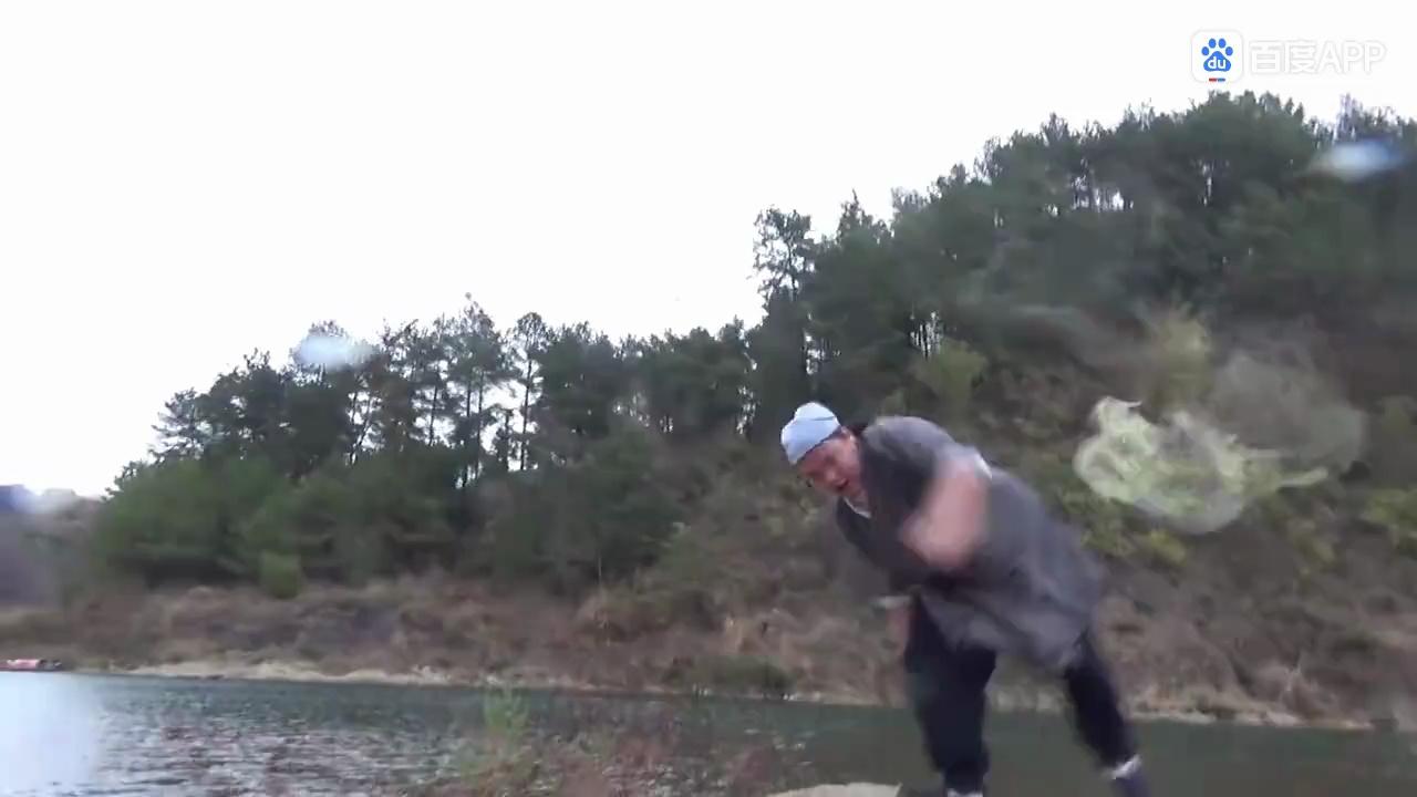 video-poster