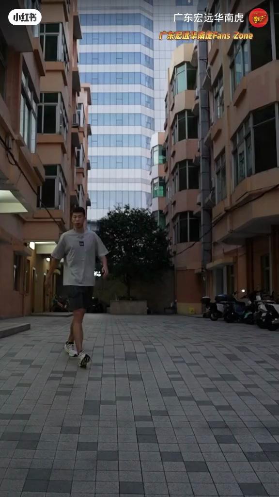 video-poster