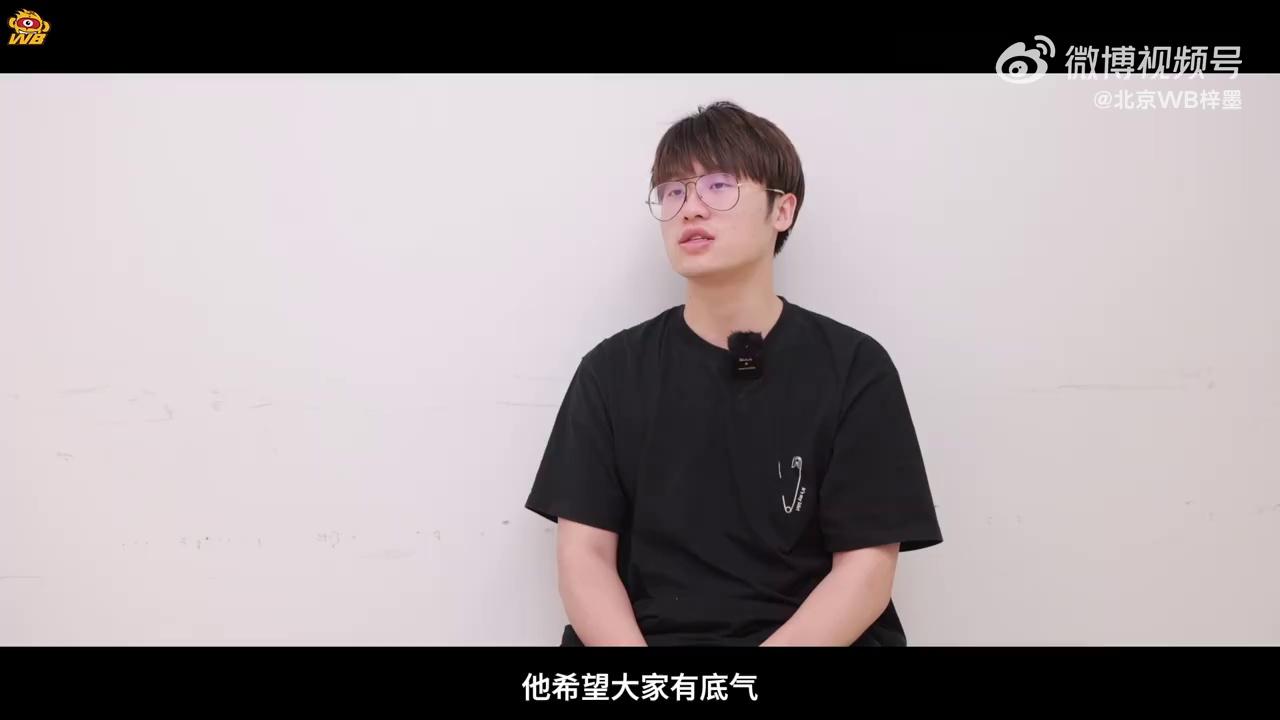 video-poster