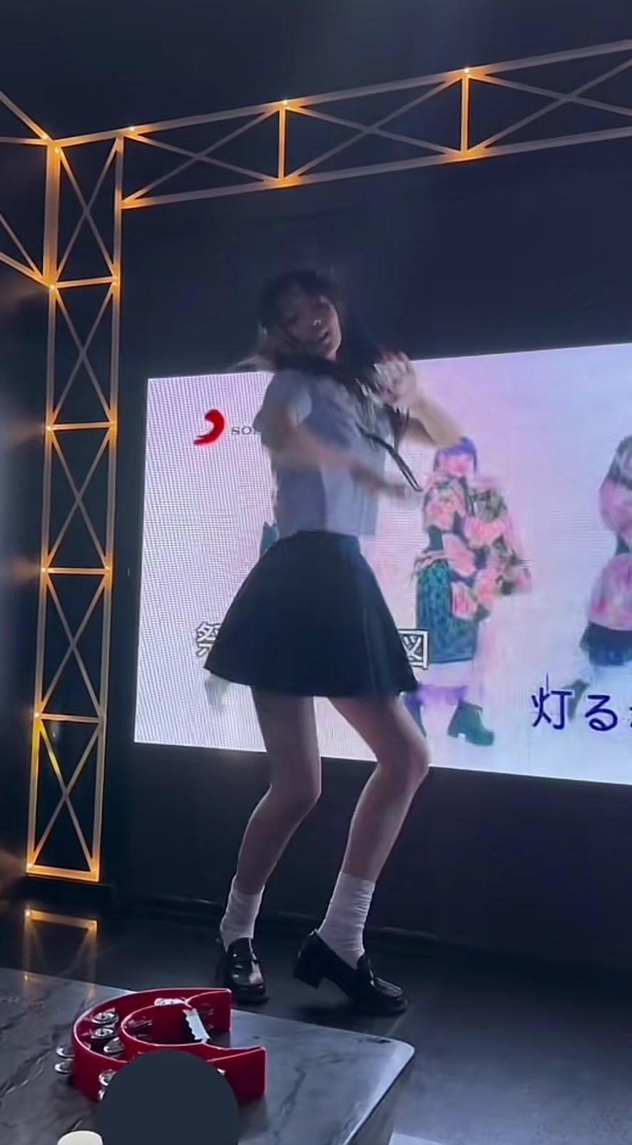video-poster