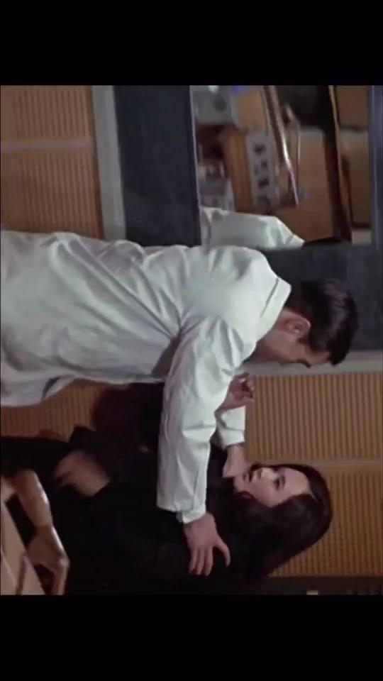 video-poster