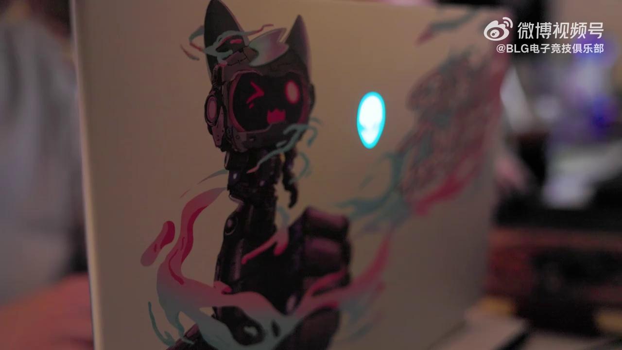 video-poster