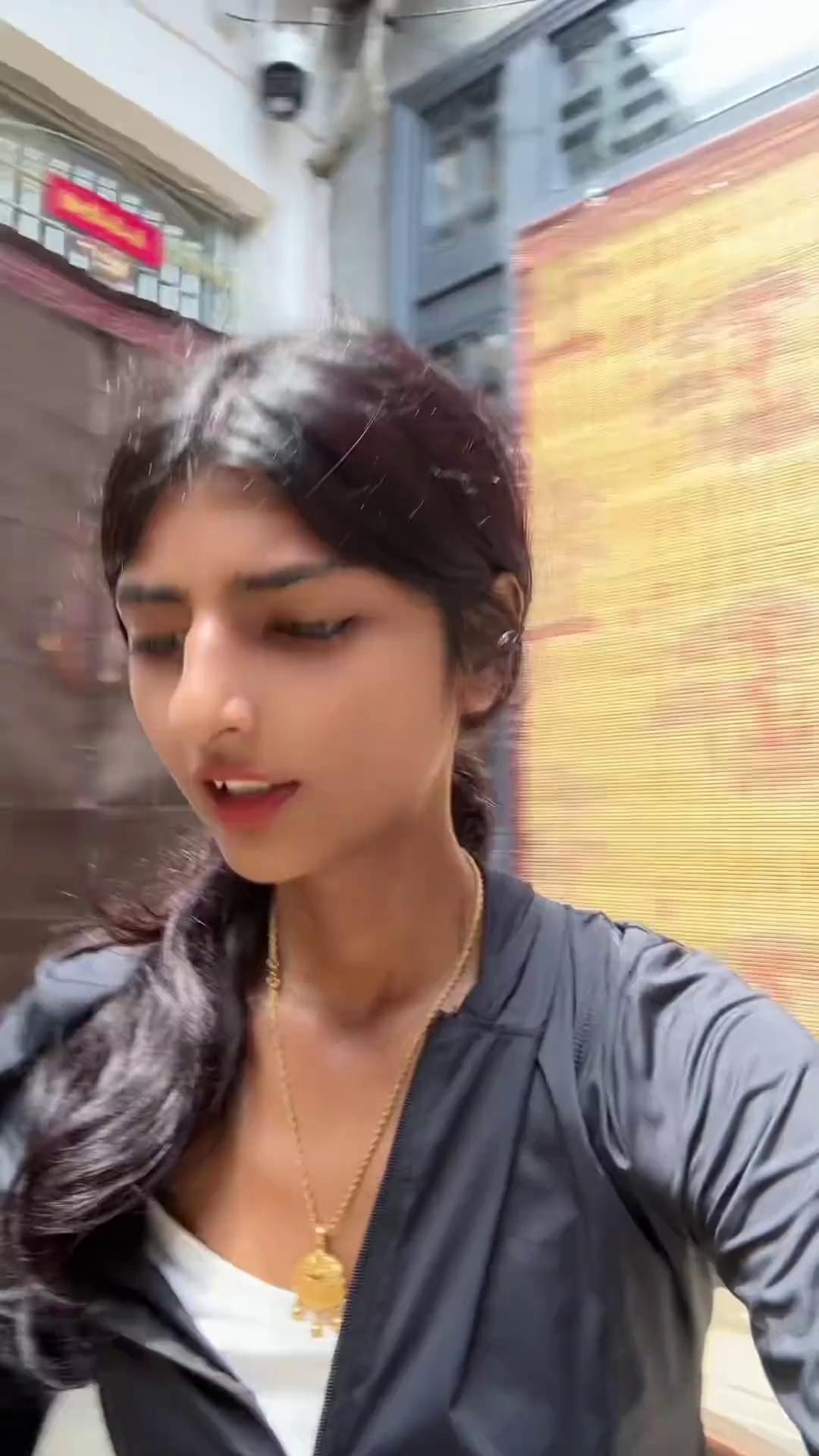video-poster