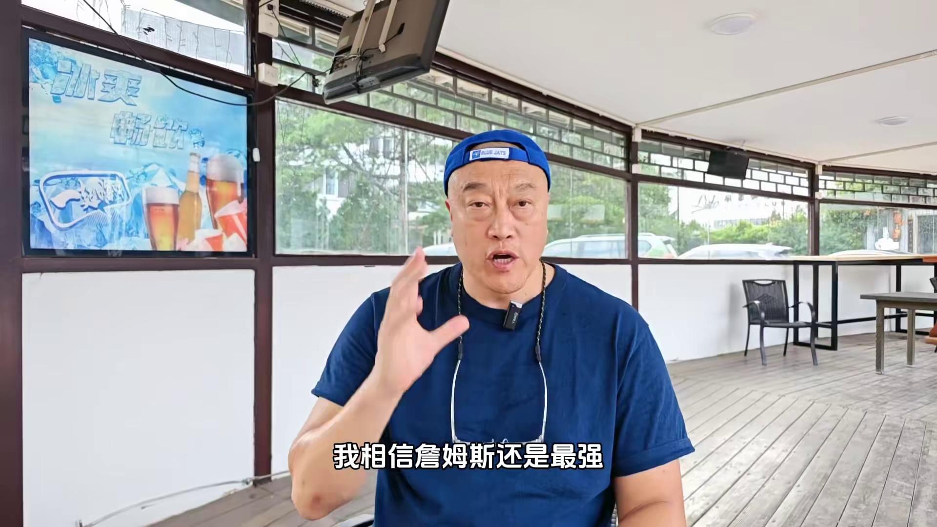 video-poster