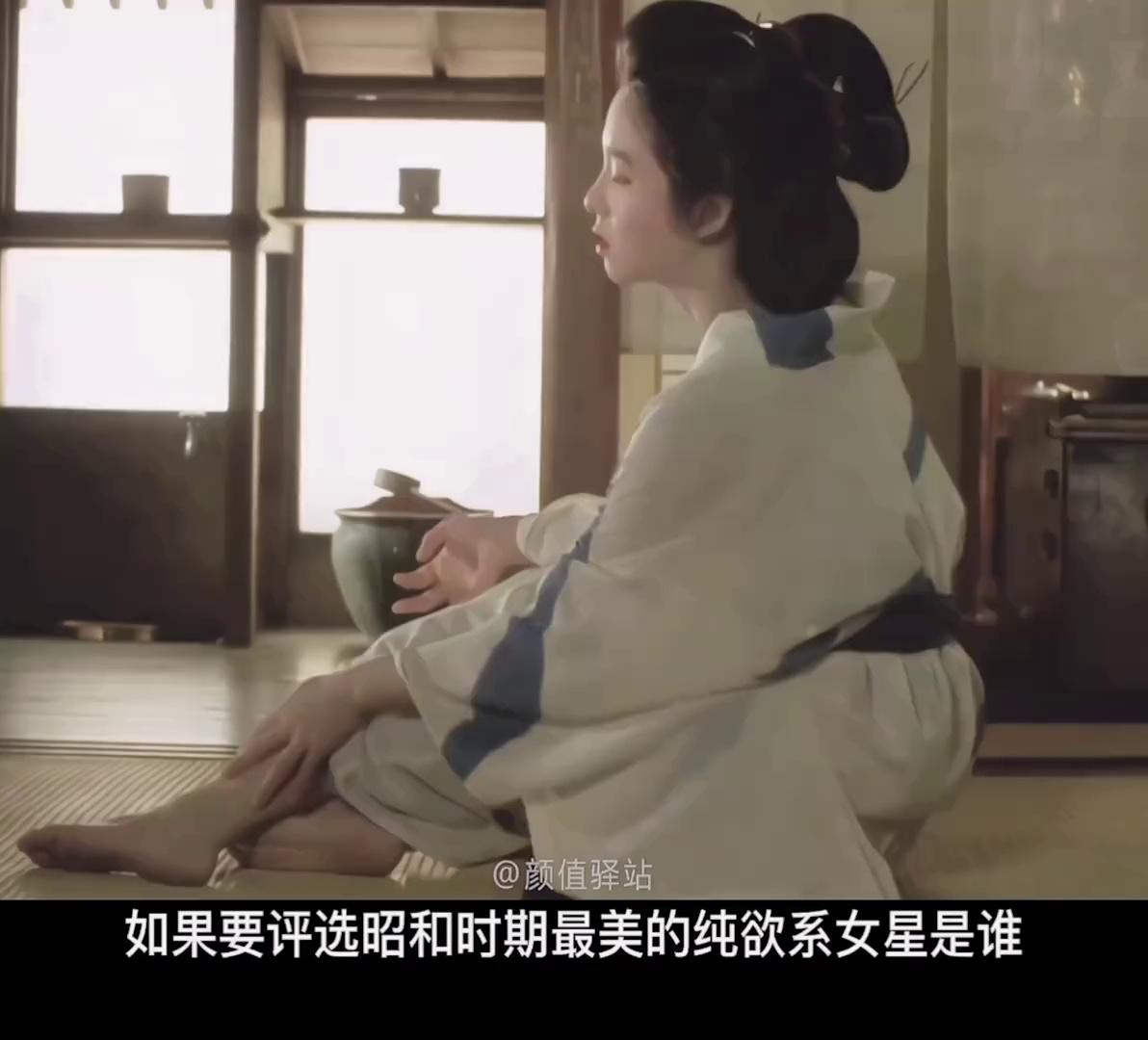 video-poster