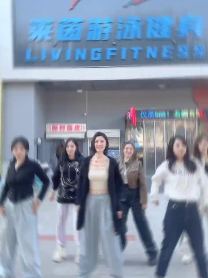 video-poster