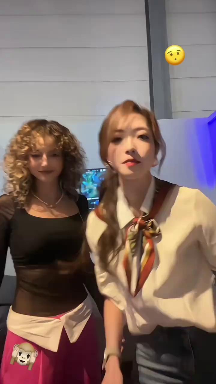 video-poster
