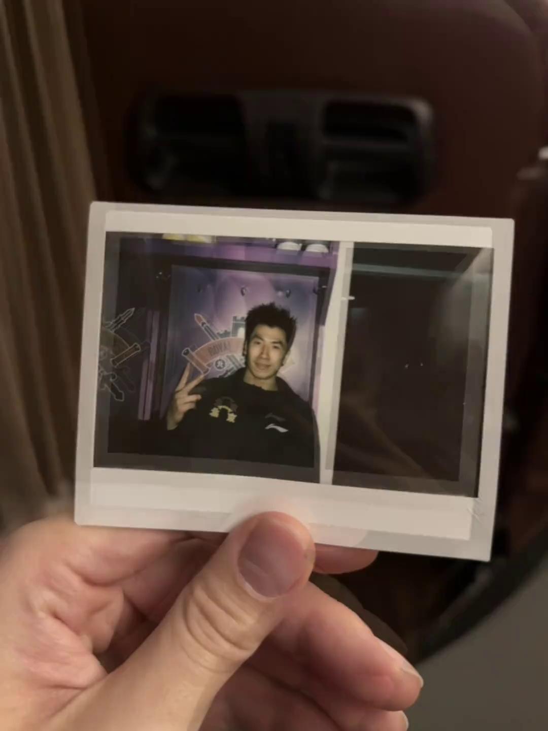 video-poster