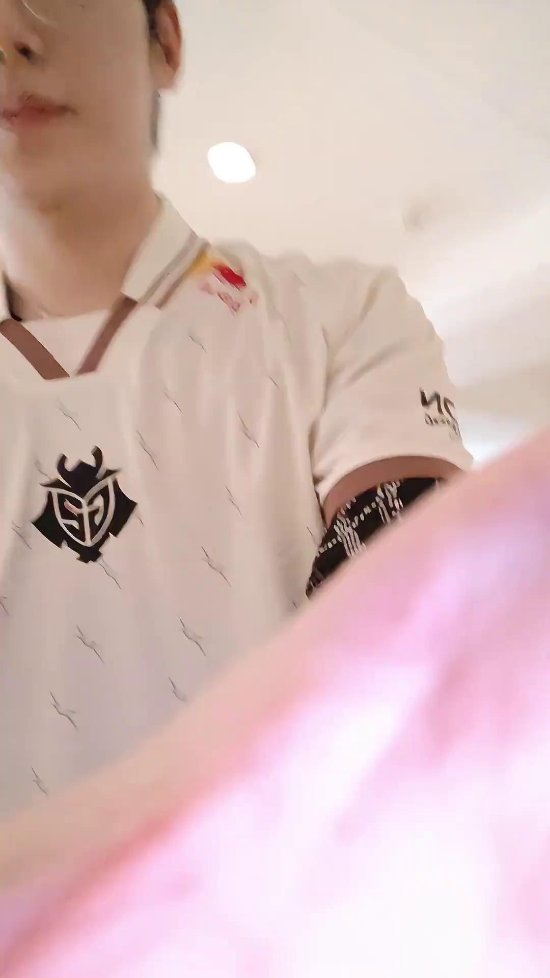 video-poster