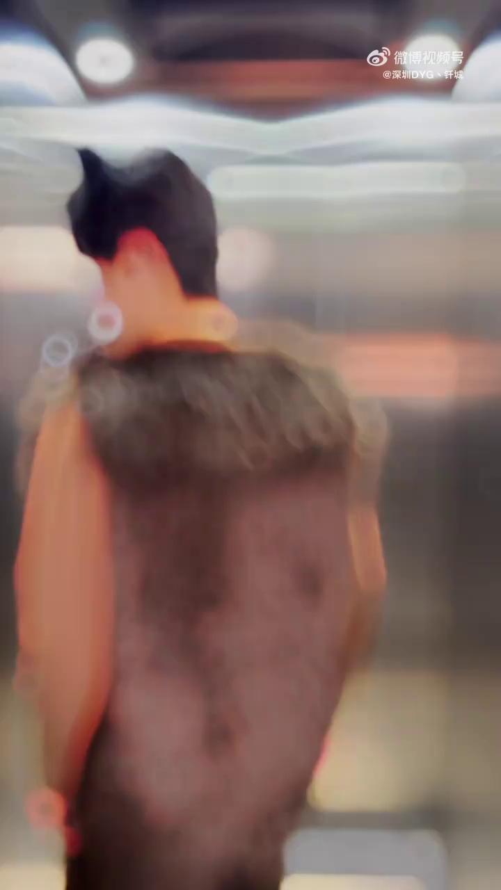 video-poster