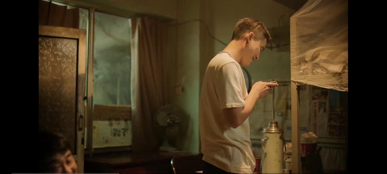 video-poster