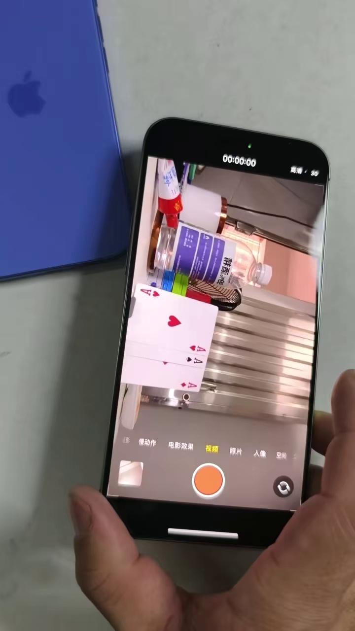 video-poster