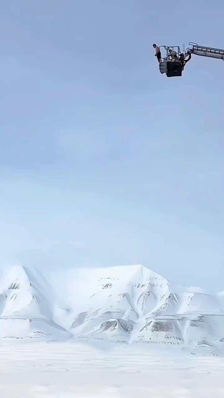 video-poster