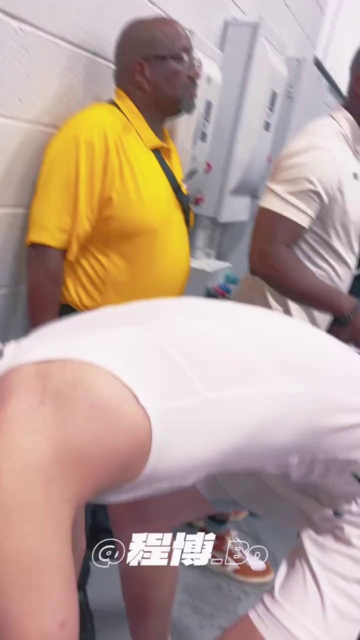 video-poster
