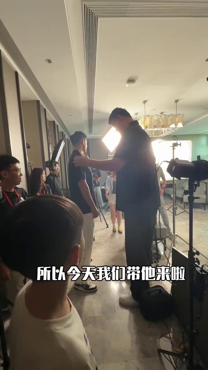 video-poster