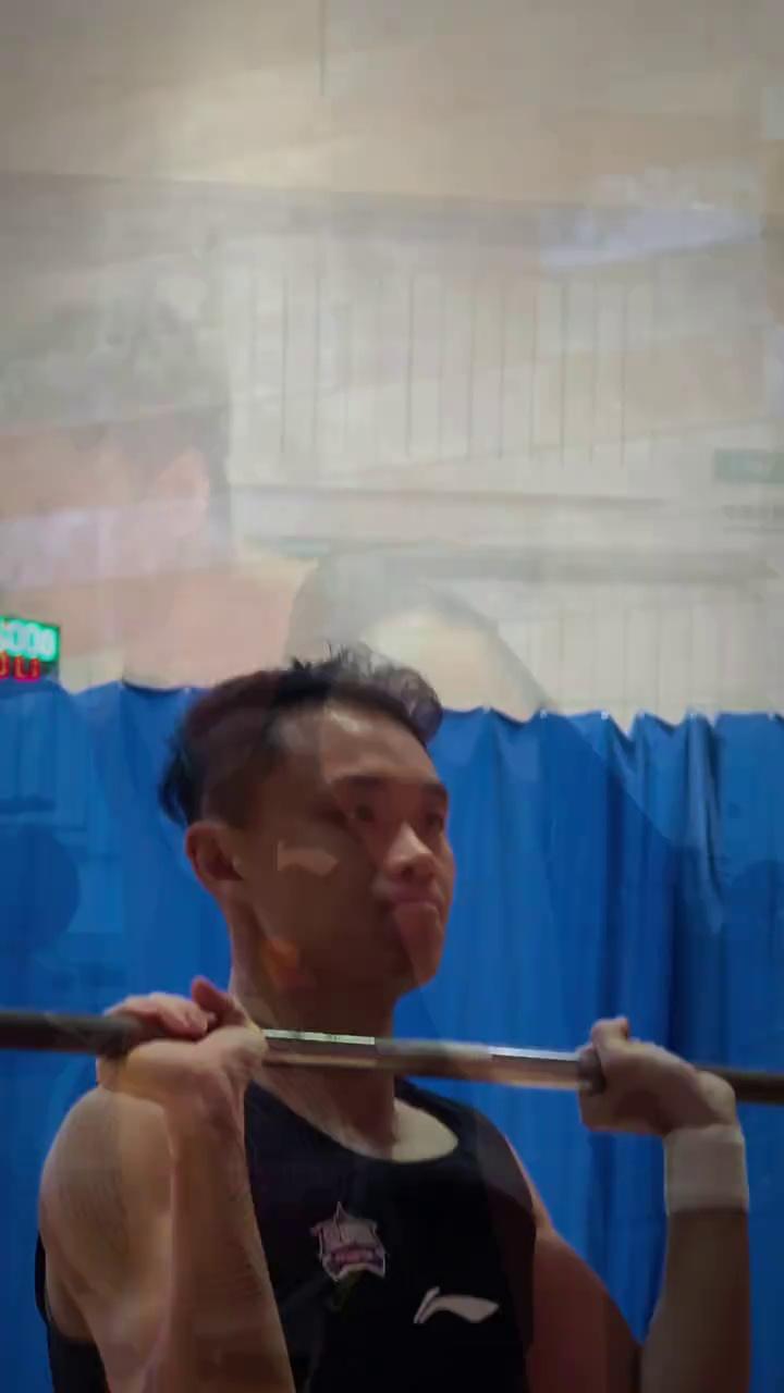 video-poster