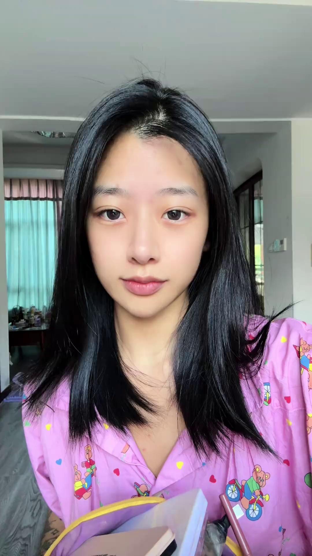 video-poster
