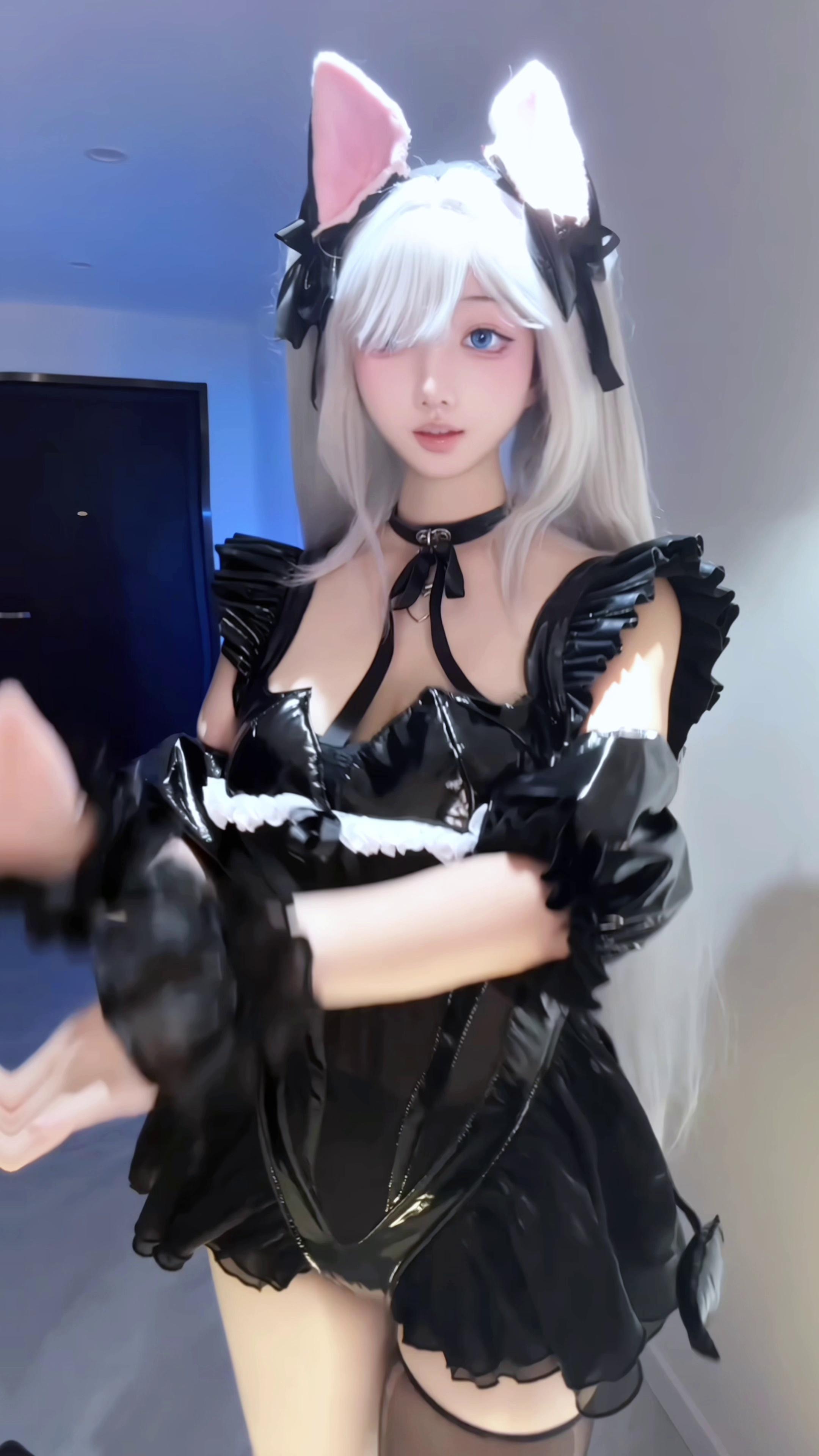 video-poster