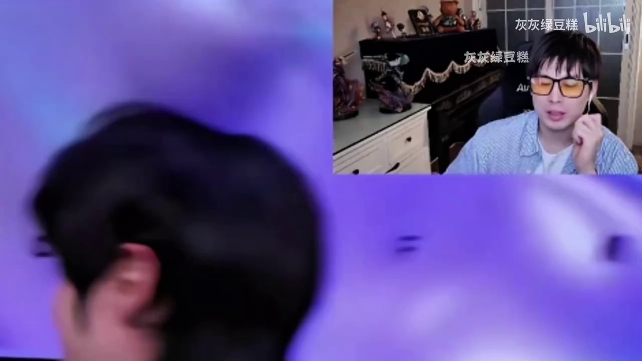 video-poster