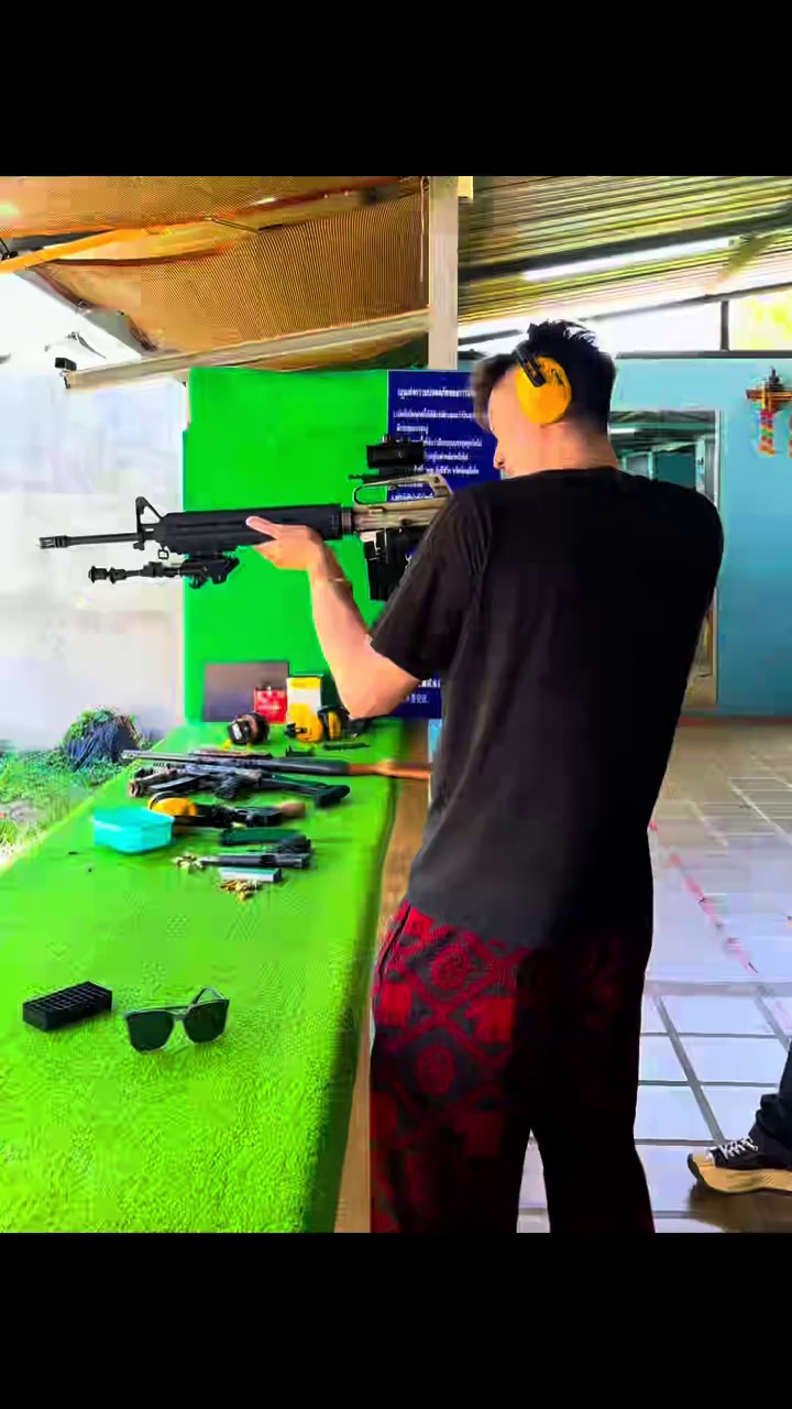 video-poster