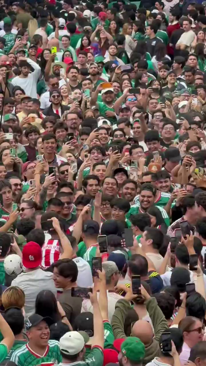 video-poster