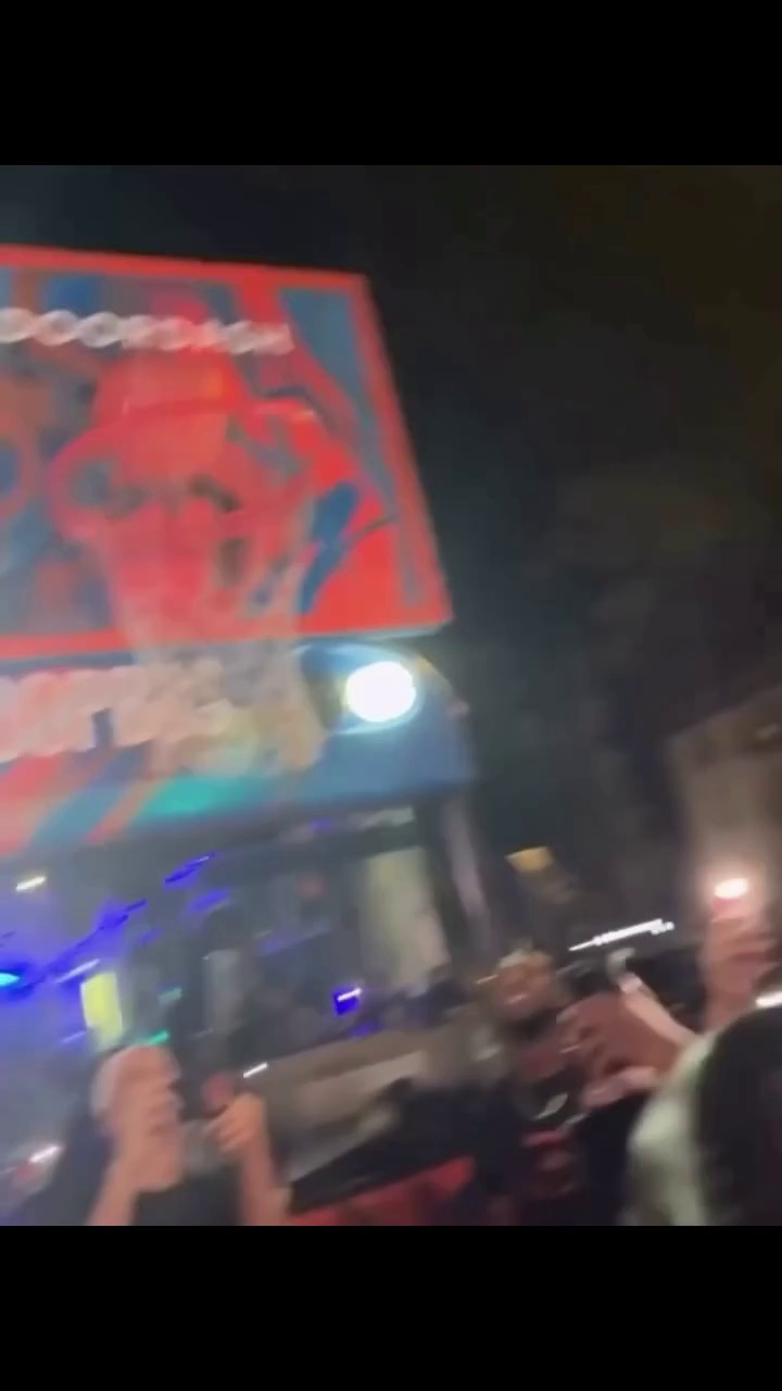 video-poster