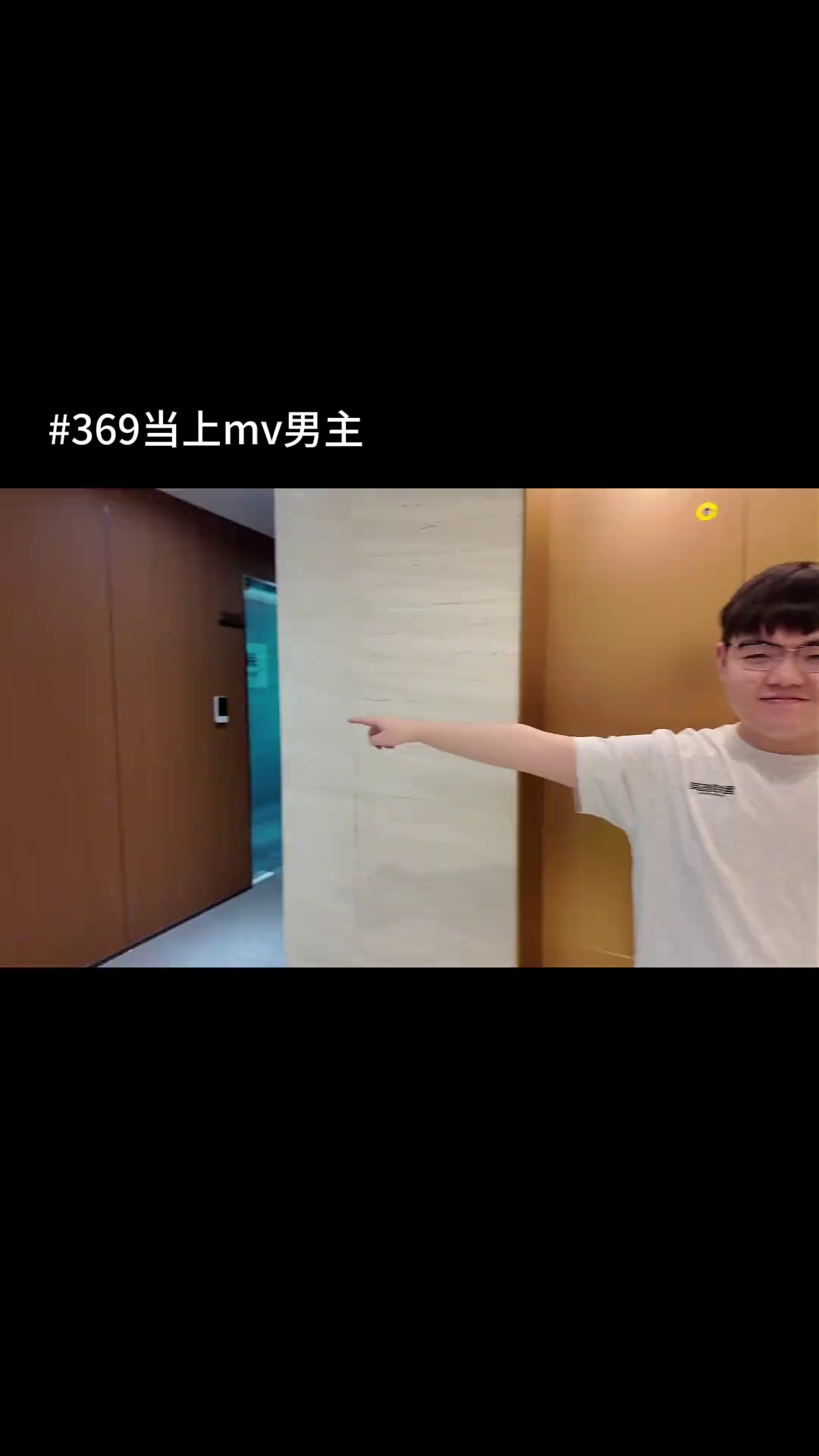 video-poster