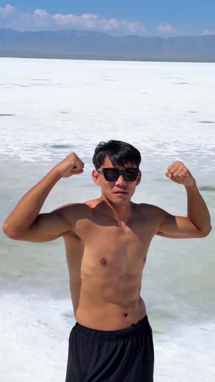 video-poster